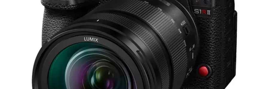 Panasonic Lumix S1R II – 44MP full frame