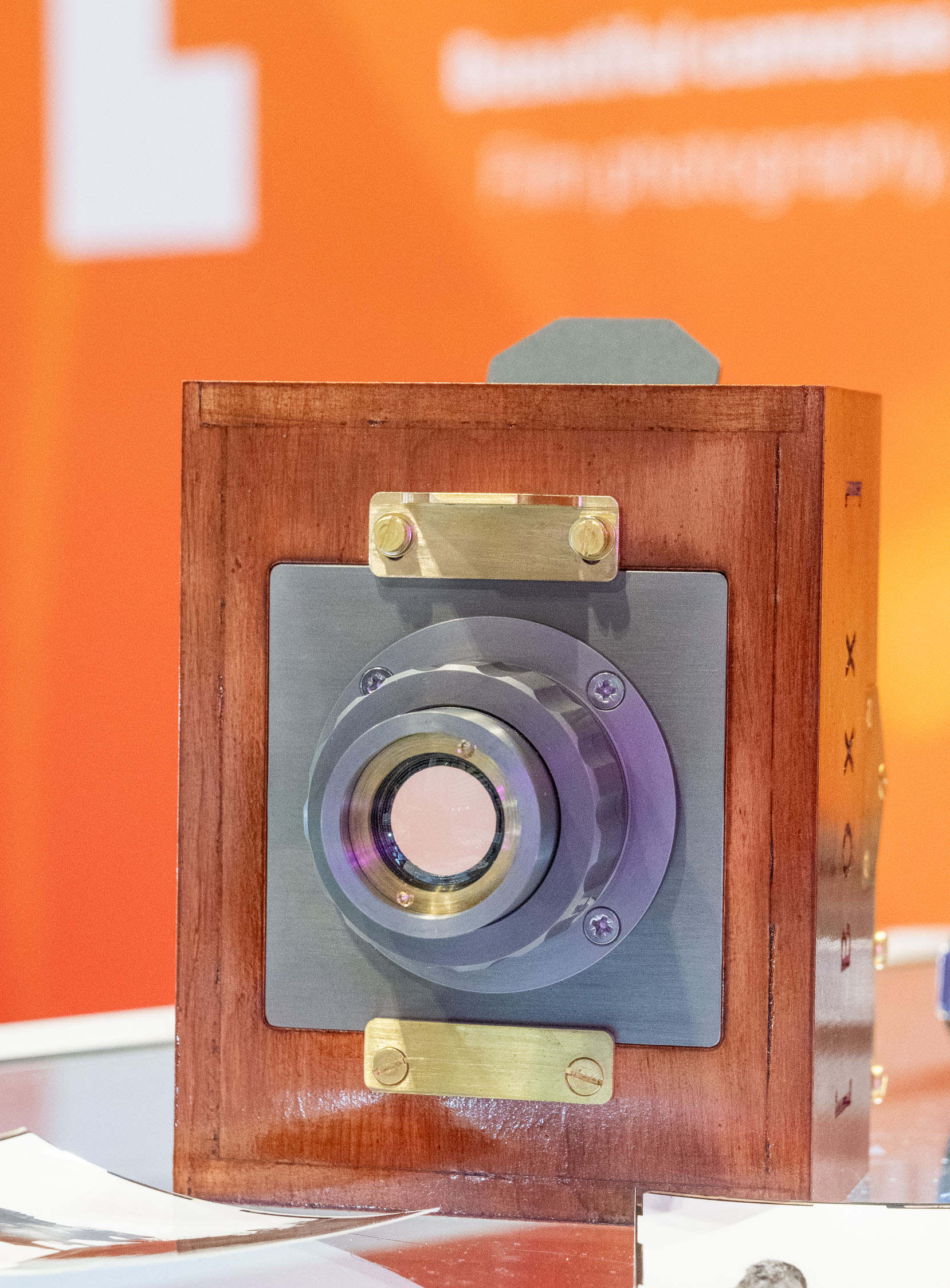 The Alfie Cameras [ B O X X ] instant analogue film camera, a wooden box camera with lens plate and ground glass in a traditional form with a novel solution for avoiding the darkroom!